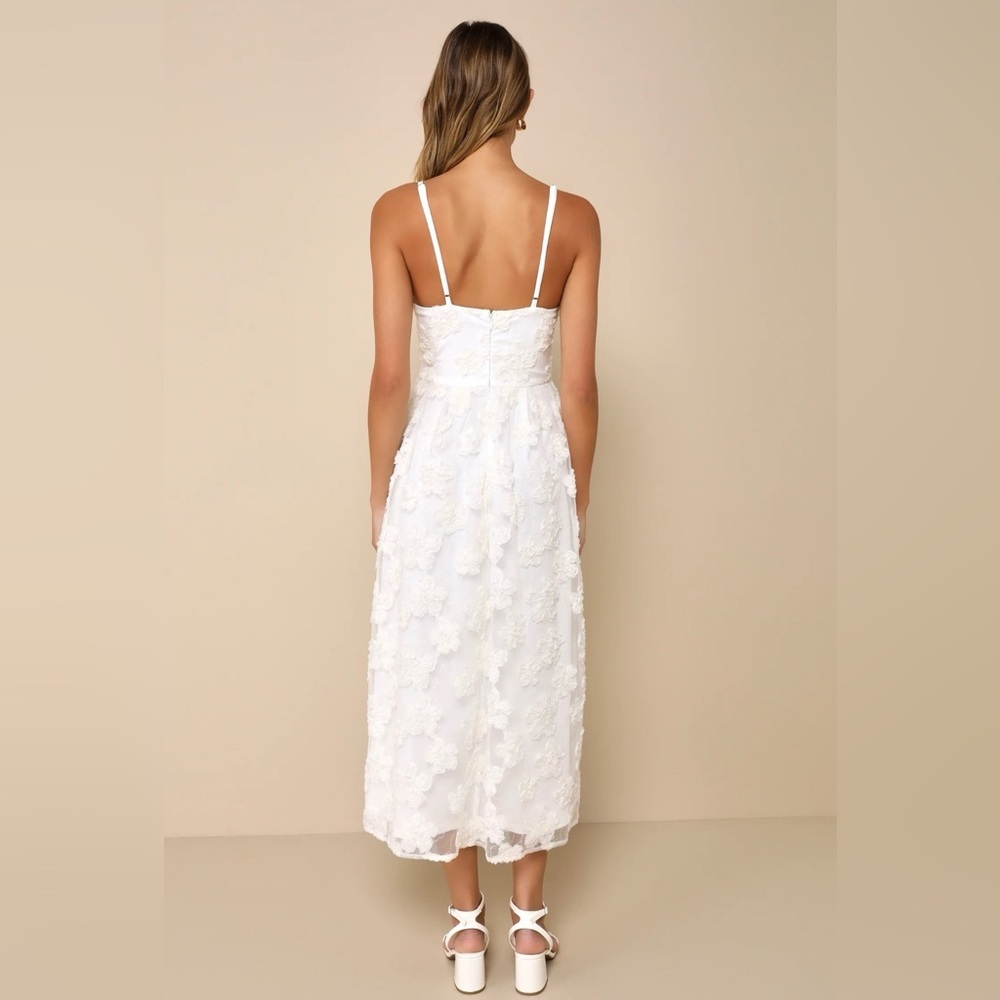 Delightful Charisma White Embroidered Sequin Mesh Midi Dress Medium - Picture 2 of 9